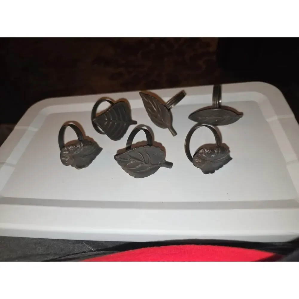 Set of 6 Leaf Design Metal Napkin Rings